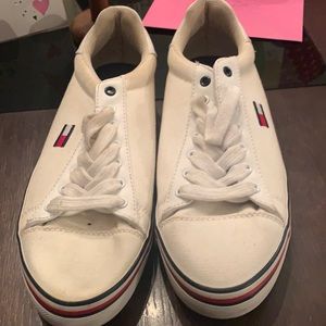 Canvas Tommy Hilfiger sneakers